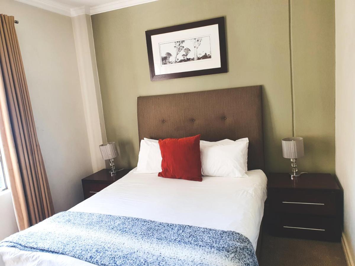Westpoint Sandton Apartments ヨハネスブルグ エクステリア 写真