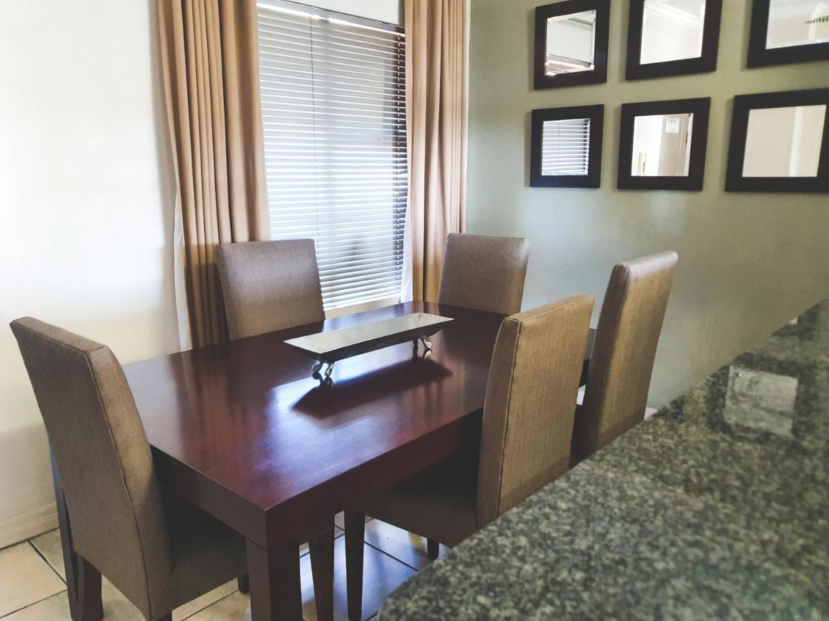 Westpoint Sandton Apartments ヨハネスブルグ エクステリア 写真